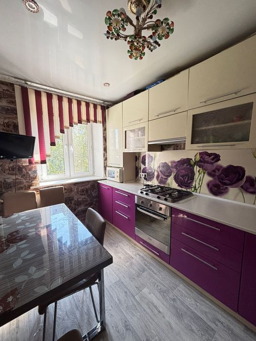 Продам 4х комнатную квартиру в Районе горотдела