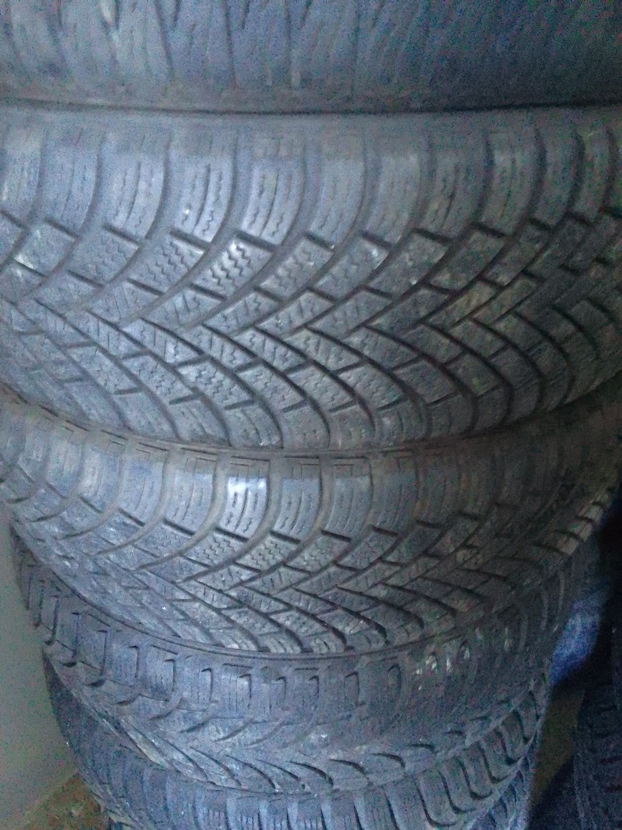 Употребявани гуми втора употреба всякакви размери зимни и летни