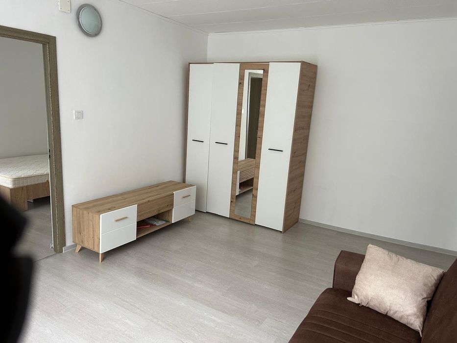 Persoana fizica inchiriez apartament mobilat si utilat
