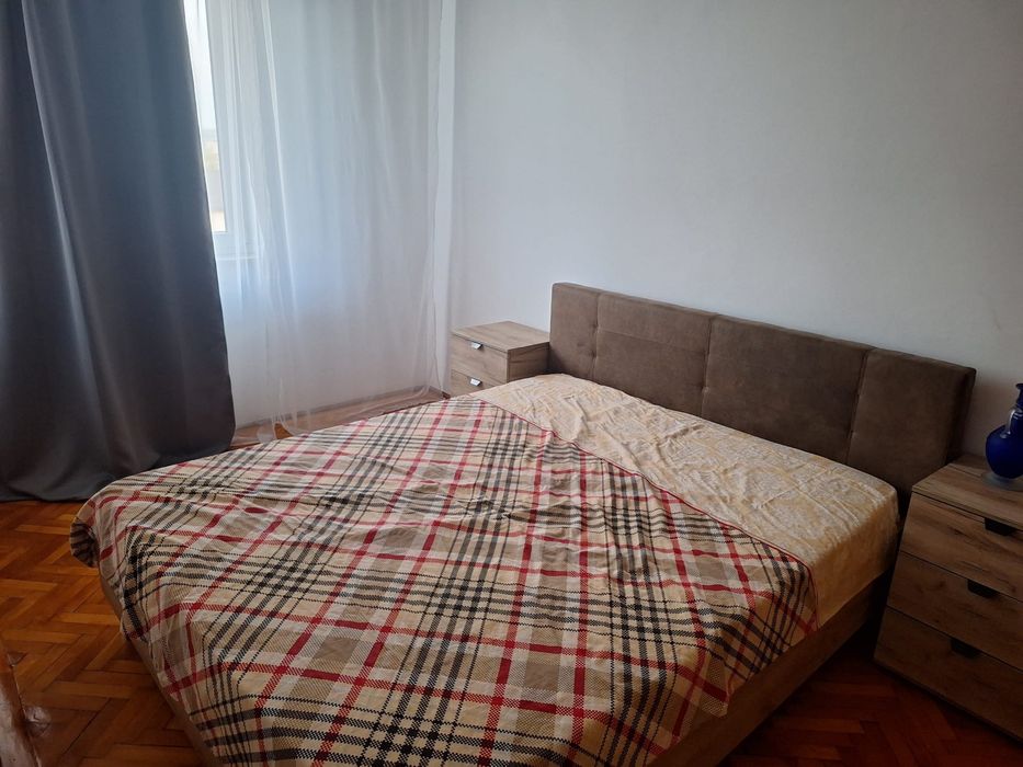 Apartament 2 camere central semidecomandat
