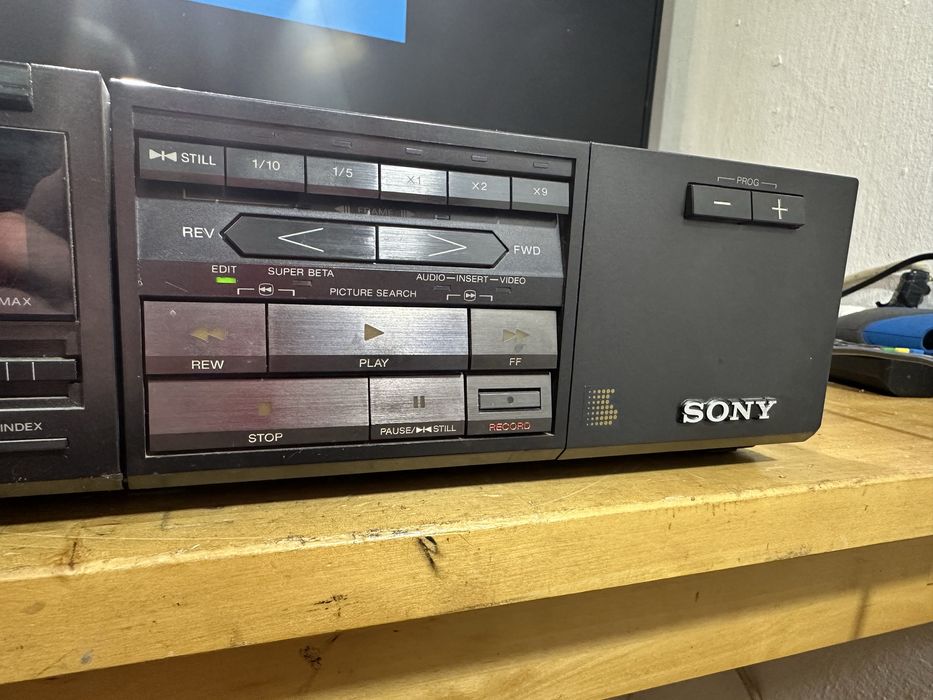 Video recorder sony beta hifi  sl-hf950es