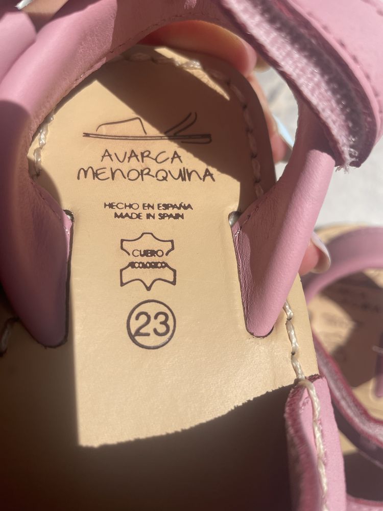 Кожени сандали за момиче