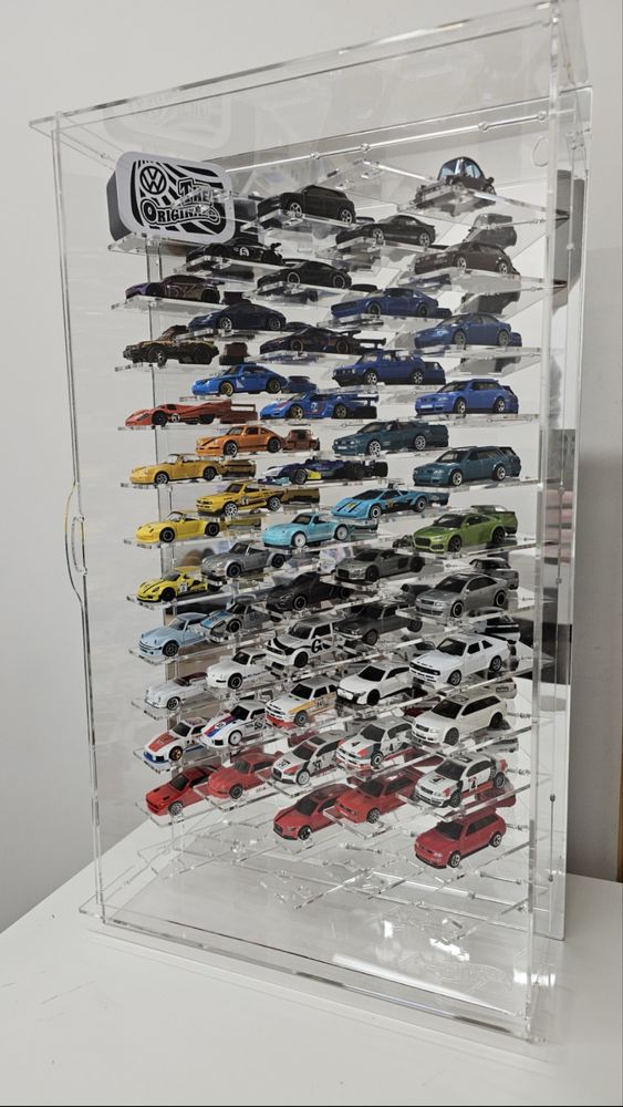 Витрина за 60 колички 1:64 Hot Wheels, Matchbox и др.