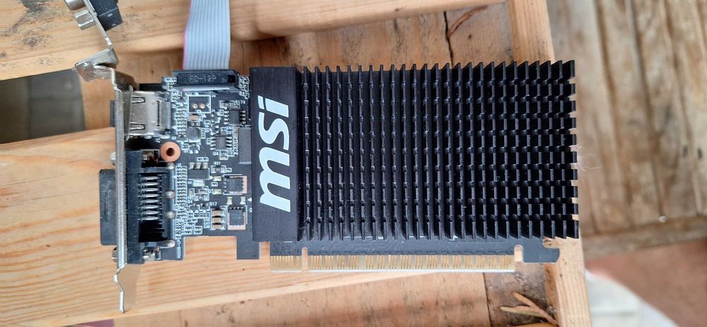 Placa video GT 710, 2 GB RAM, HDMI, VGA, DVI, low profile, PCIexpress