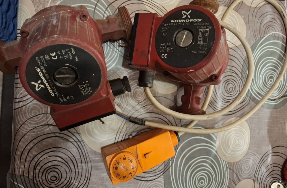 Две помпи за камина