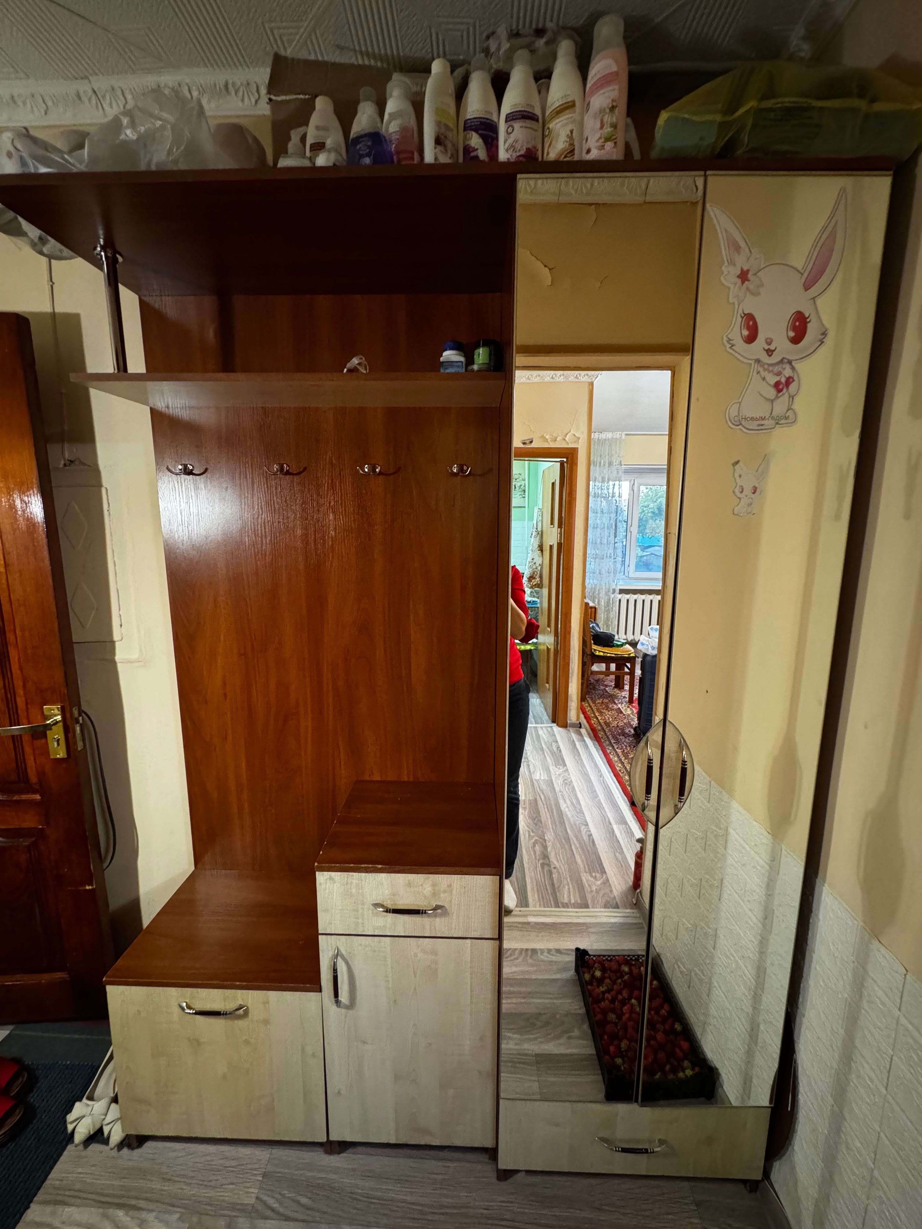 Шкаф для прихожей