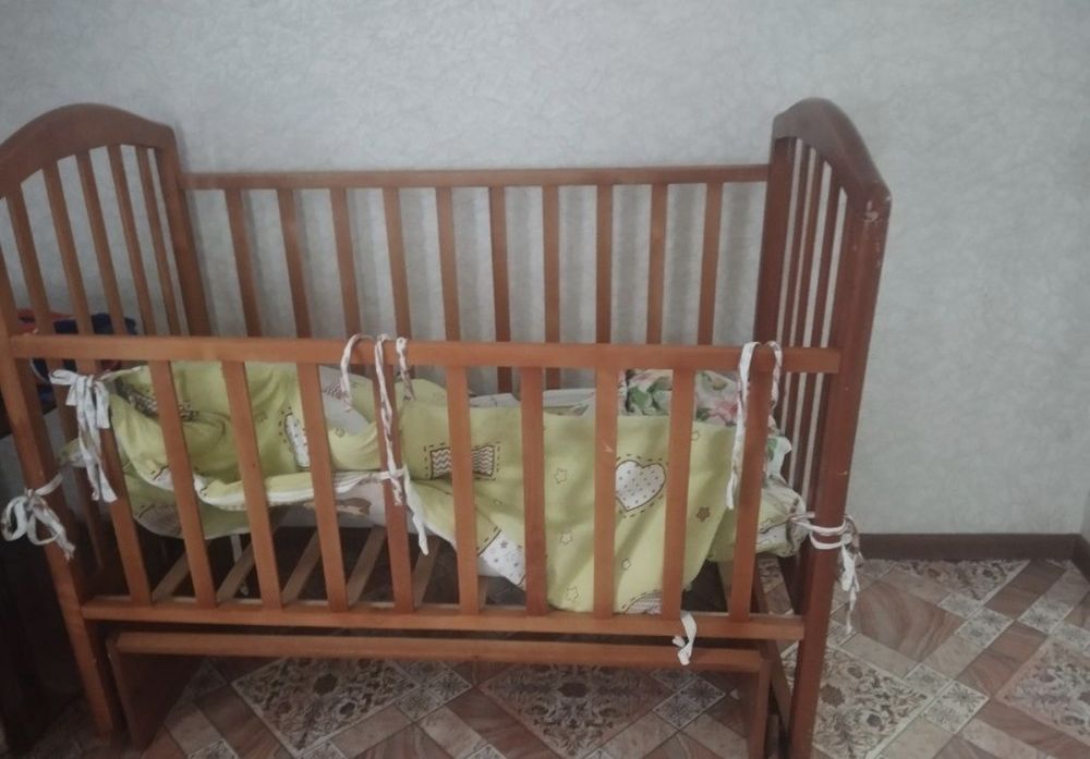 Детский кровать отдам.