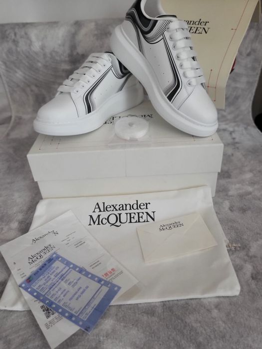 Adidasi Alexander Mcqueen 
-piele naturala 100% interior exterio