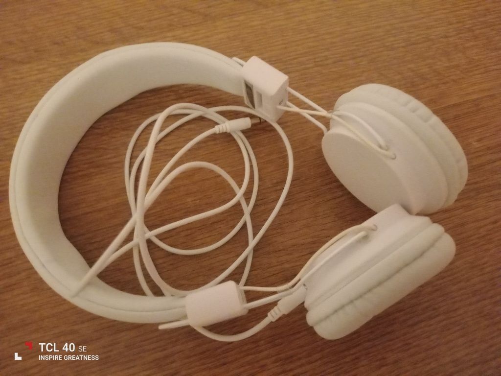 Urgent! De vânzare! Căsca pentru muzica in 5.1.