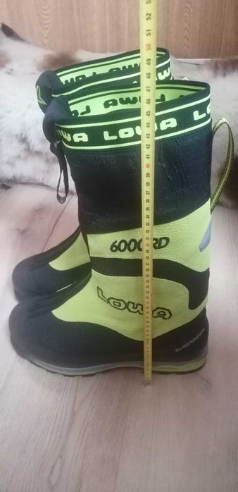 Продавам височинни обувки Lowa EXPEDITION 6000 EVO RD