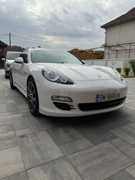 Porsche Panamera Volan dreapta 207503 mile în stare foarte bună