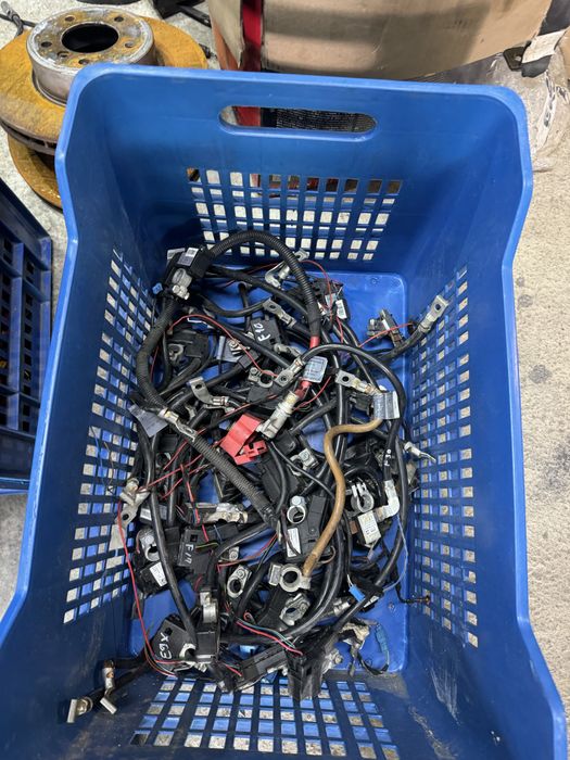 Минусова клема бмв е60 е61 е90 е91 е92 ф10 ф11 bmw f30 f31 e60 e61 f10