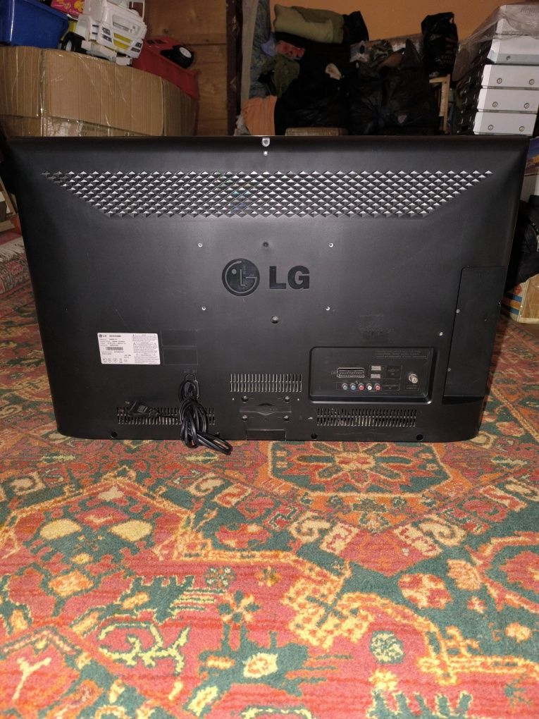 Телевизор LG LED 32 (81 см)