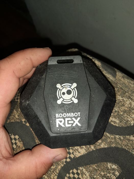 Vand boxa bombot