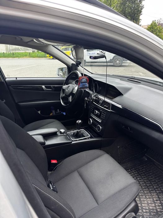 Mercedes-Benz C180 CDI W204 • 2011 • 2.2 Diesel • 120 CP • 275.000 km