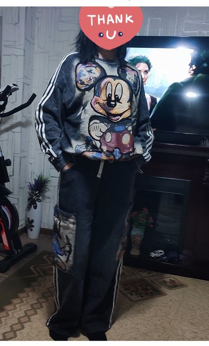 Продам классный костюм ,плотная трехнитка, качественный,новый