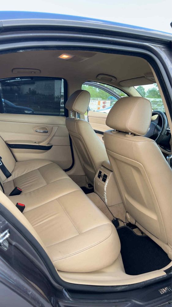 Se vinde bmw e 90 320 i