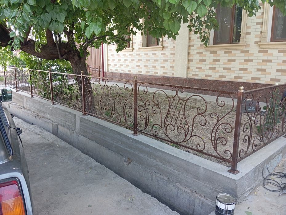 85000 решётки, навесы, ограждения, козырьки, перила.