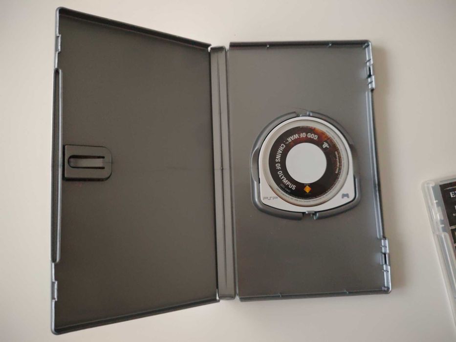 God of War Chains of Olympus + God of War Ghost of Sparta PSP