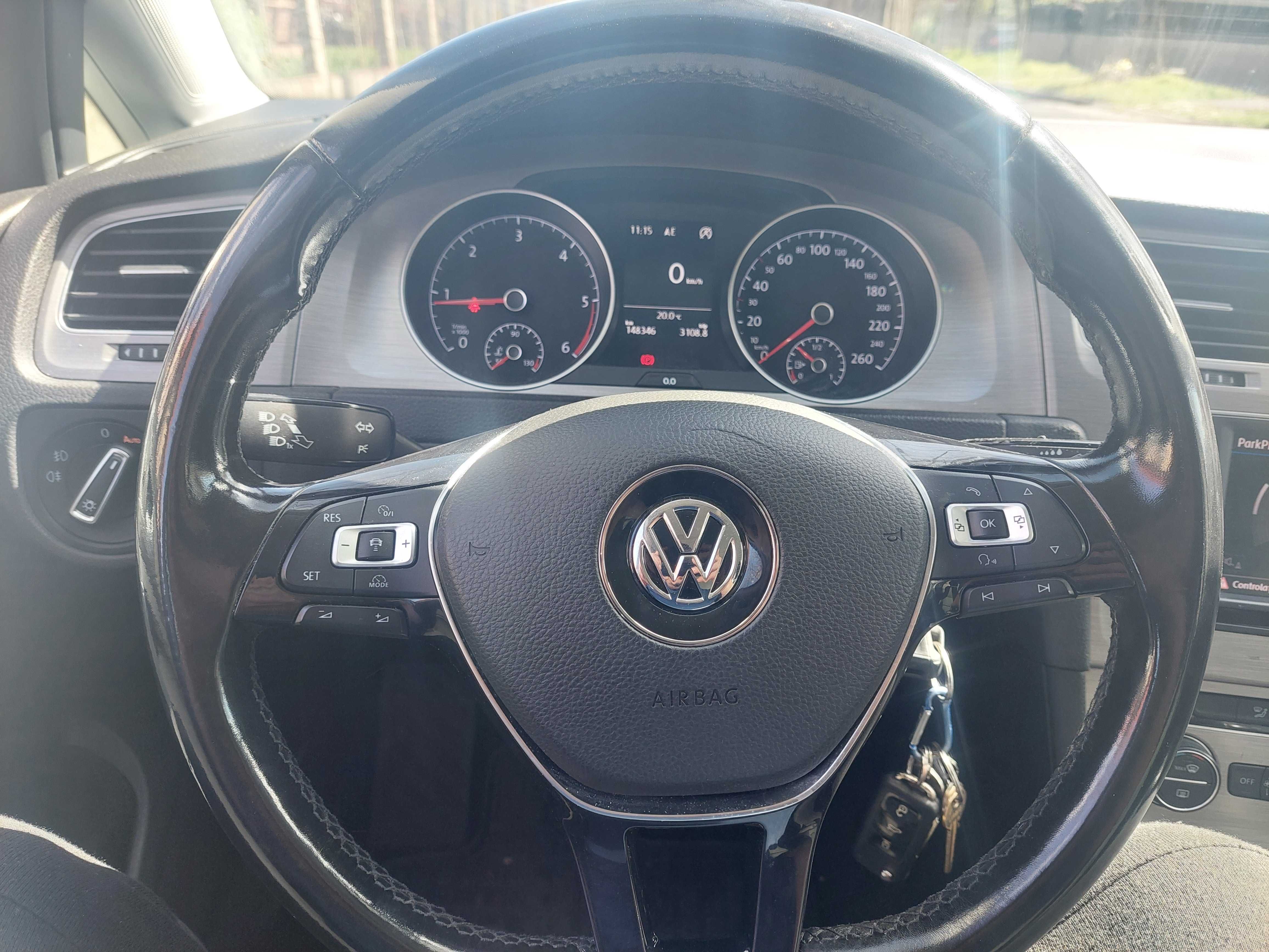 Vând Volkswagen Golf VII