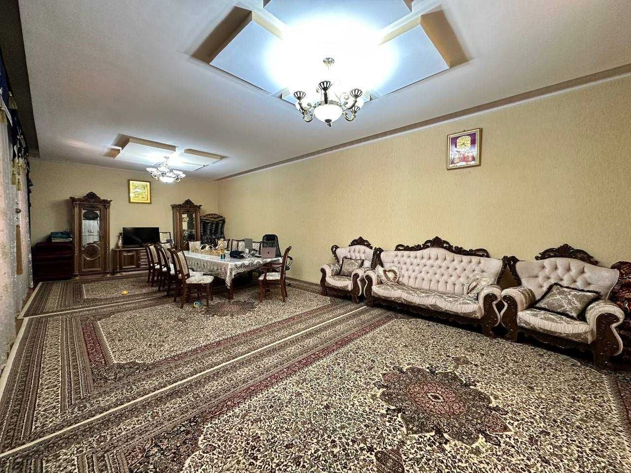 6 sotixli tayyor uchastka sotiladi.