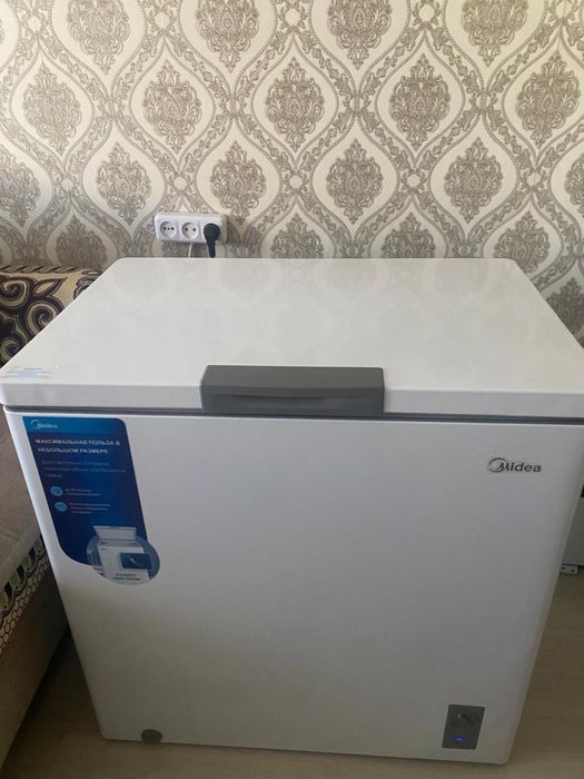 Продам Морозильник  покупали недавно 2 месяца назад, причина переезд.