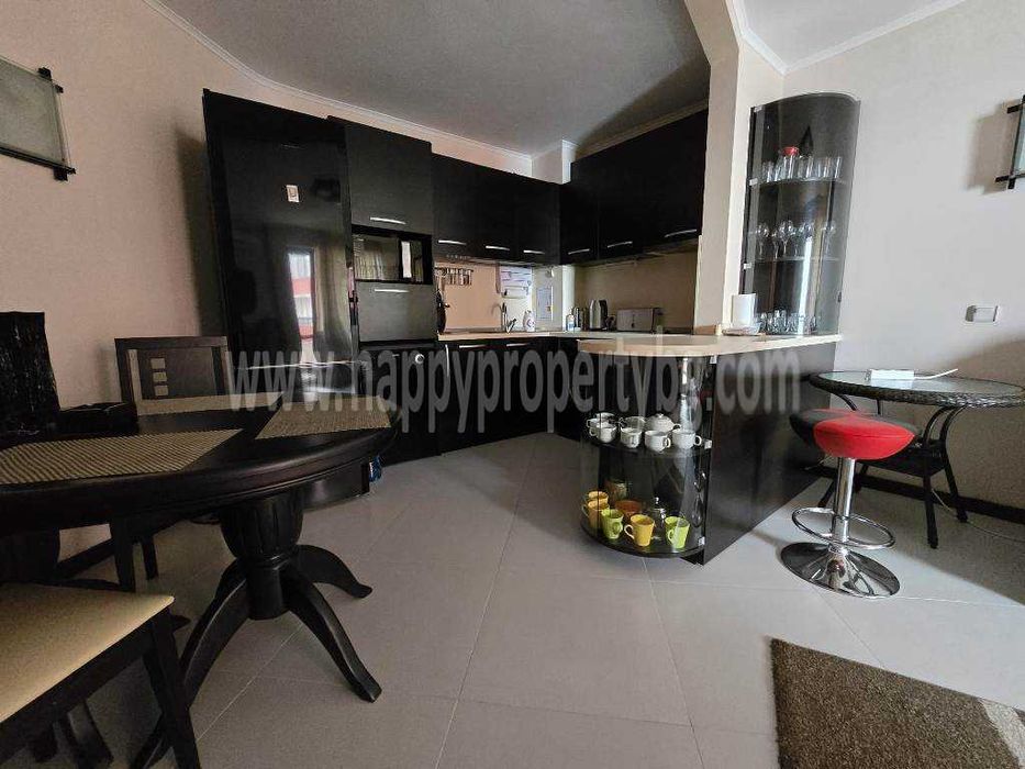 Продава се Тристаен апартамент в Несебър - 87 кв.м за 2012 €/кв.м - Снимка #1
