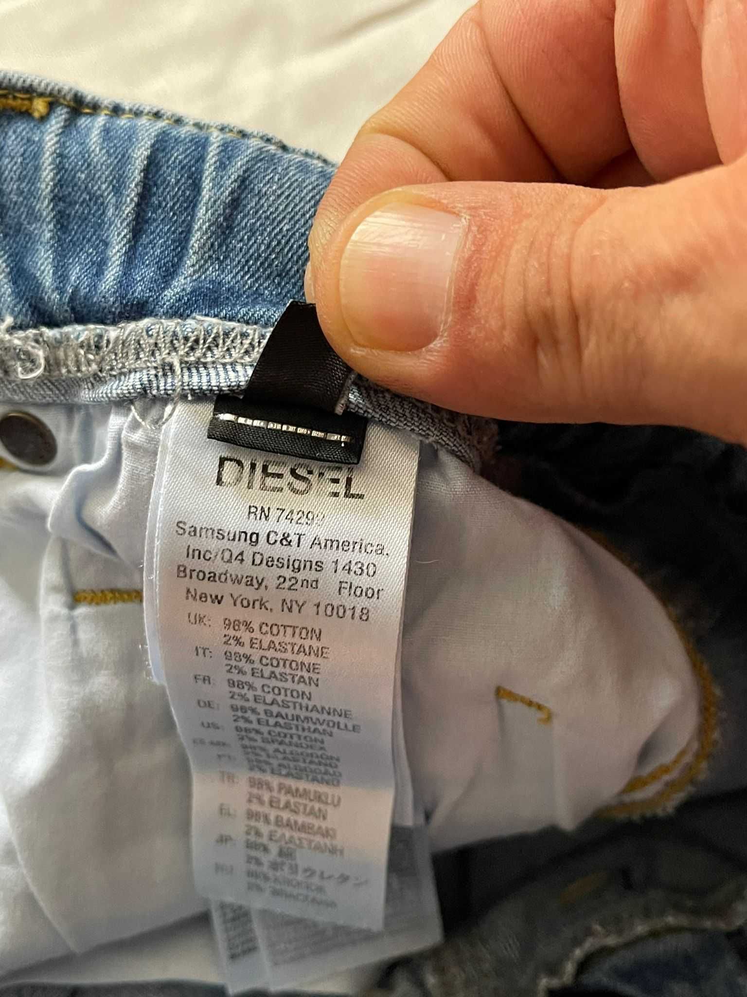 Pantalonii scurti DIESEL pentru baieti, 14 ani,  35cm talie