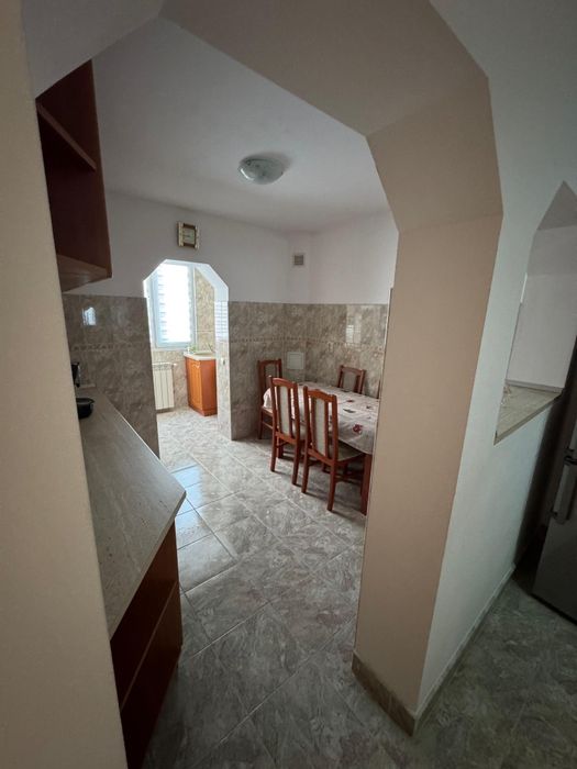 Apartament 3 camere(93 mp) , decomandat, etajul 2, zona Alfa