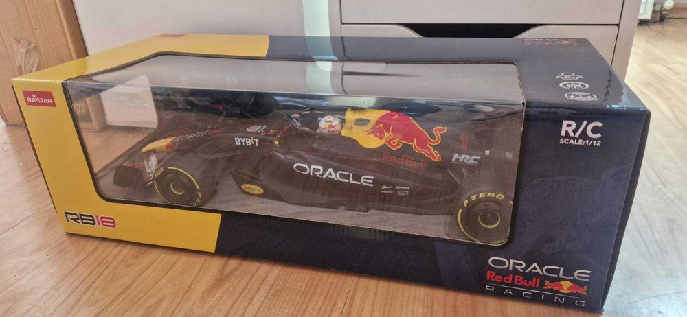 Masina de curse Formula 1 cu Telecomanda Oracle Redbull Rastar - 1:12