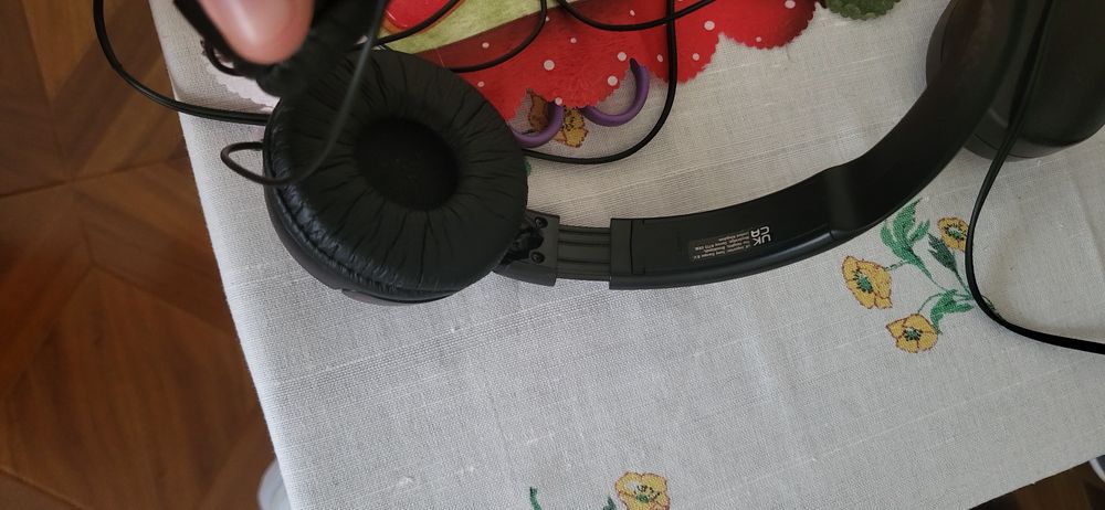 Căști SONY cu fir