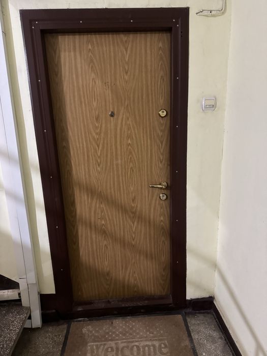 usa intrare in apartament