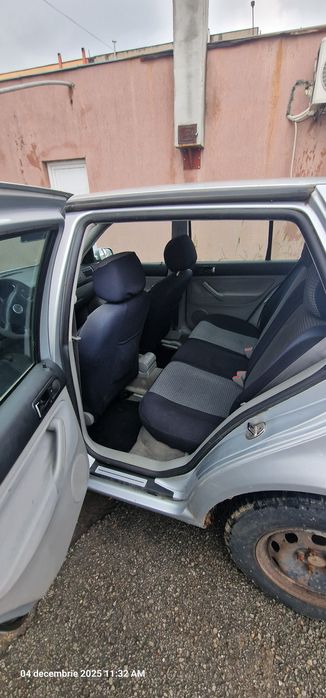 Vand VW Golf 4 1.4 benzina