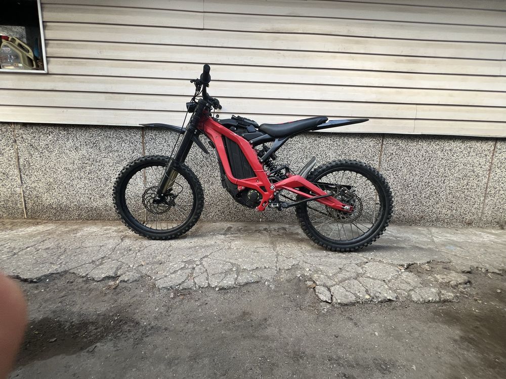 Surron light bee x 2023