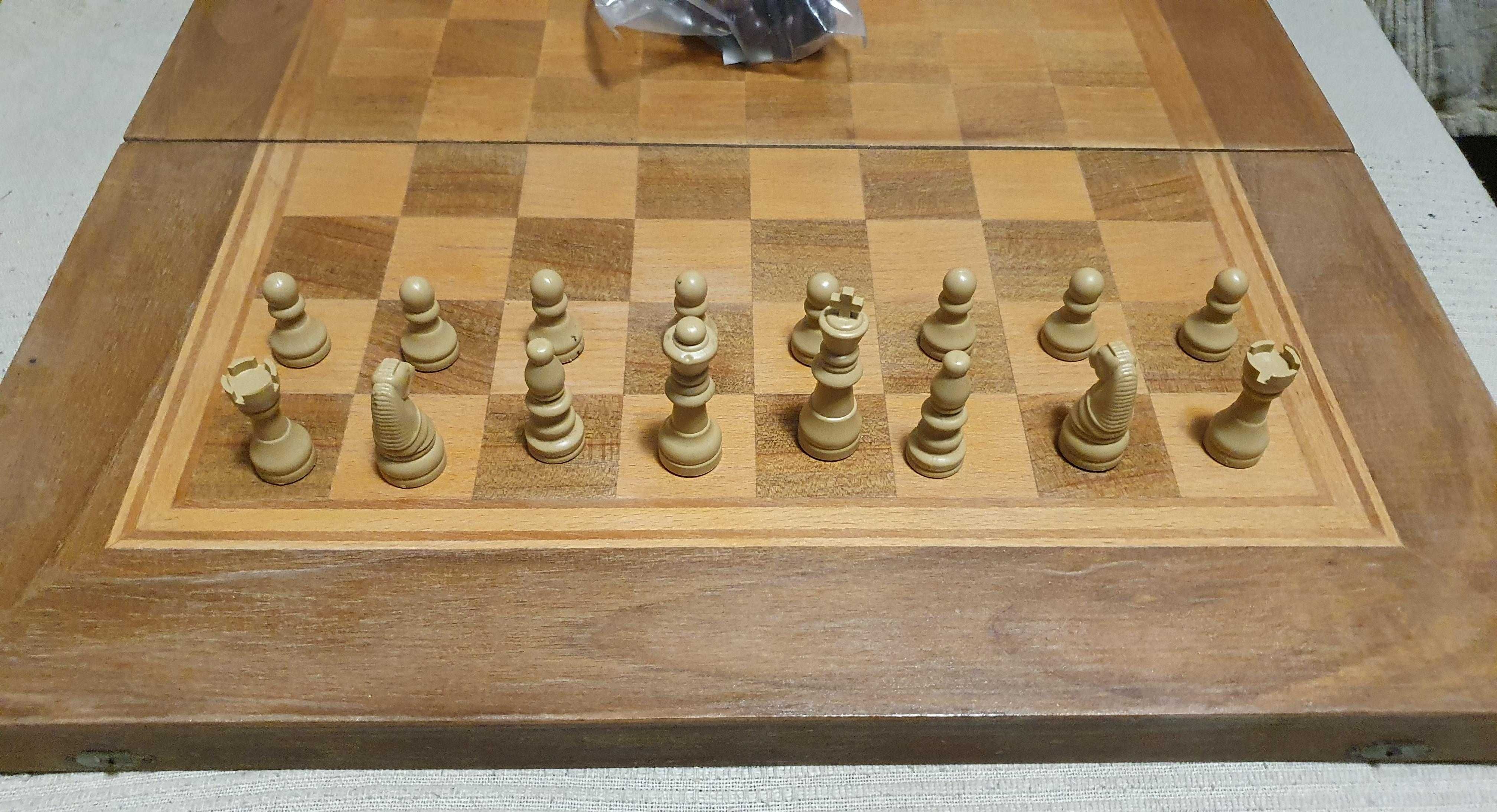 Оригинална стара класическа табла 48/48 см + шах. Пълен комплект.