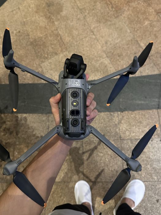 Дрон djl ai3 2батарйка