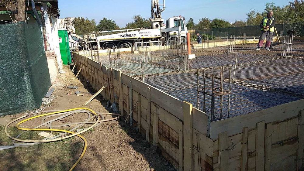 Echipa Meseriasi Constructii (Case la rosu/ cheie), Renovări