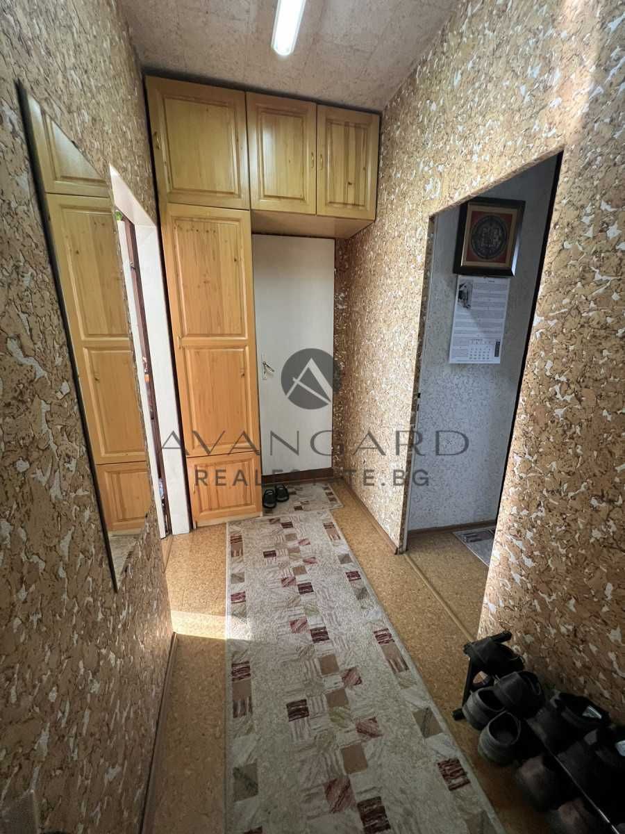 оф.21878 Тристаен Обзаведен Изгрев