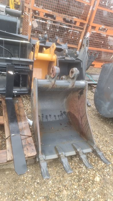Cupa multifunctionala cupe sapat excavator furci Import Ital