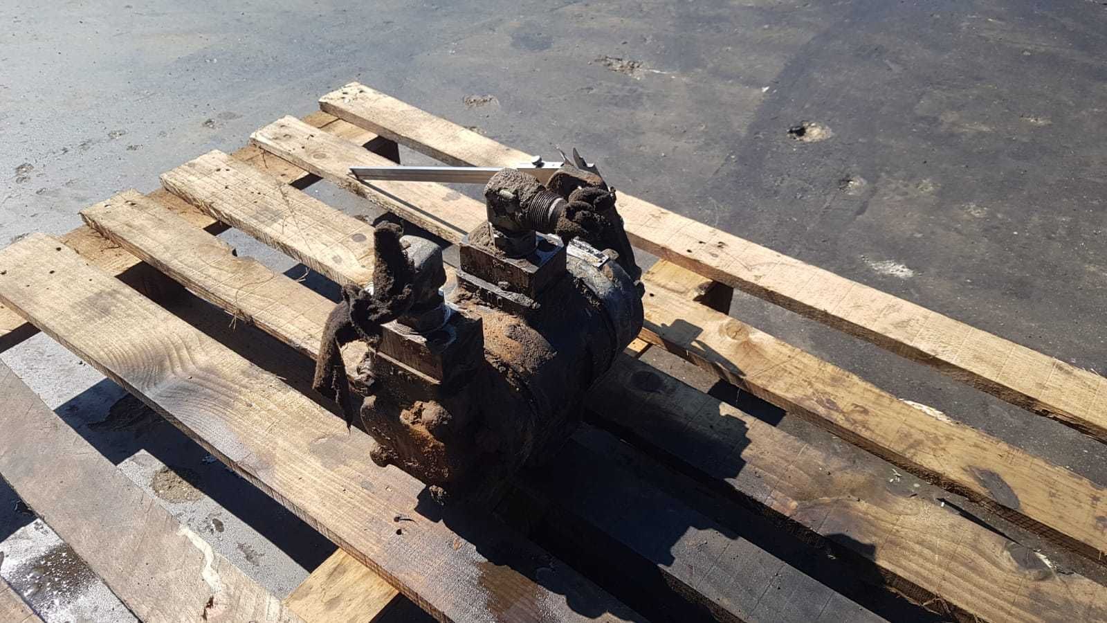 Pompa hidraulica incarcator frontal vola Komatsu WA380