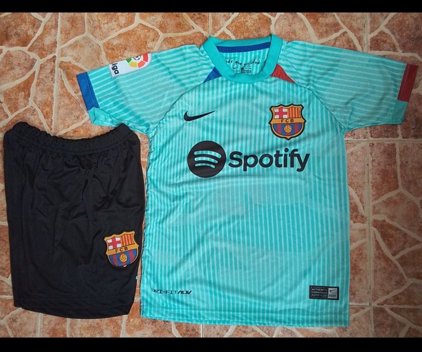 GAVI PEDRI LEVANDOVSKI детско юношески футболни екипи