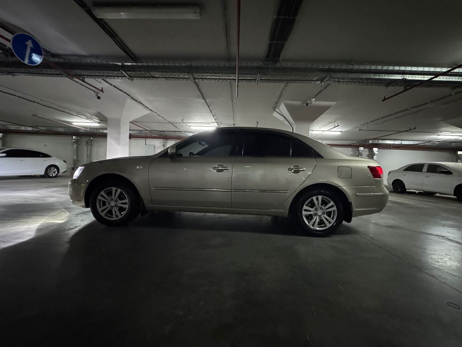 Продается Hyundai Sonata NF (фулл комплектация)