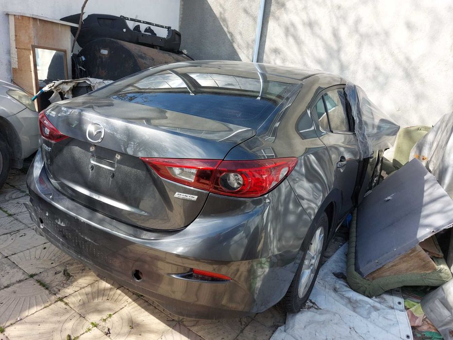 Mazda 3 за части 2,0 бензин 2014 година