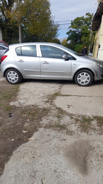 Опел корса D 2007 климатик 3700лв