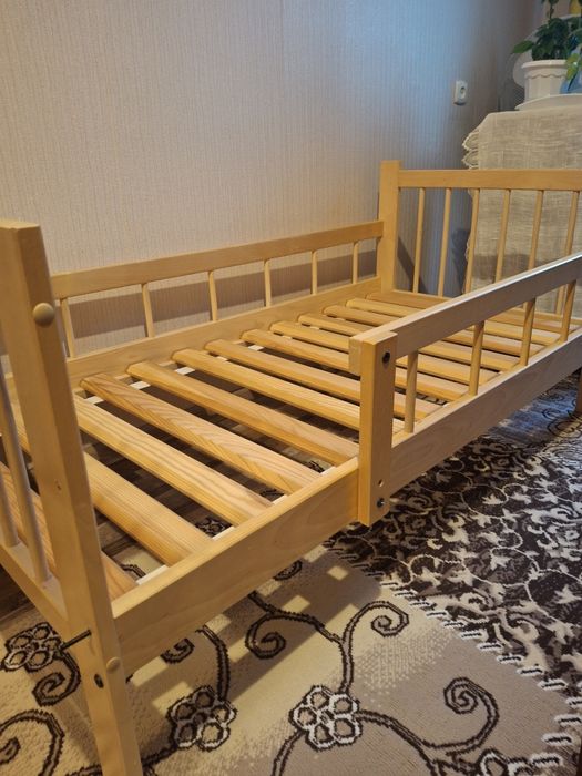 Кровать детская 140*70 см