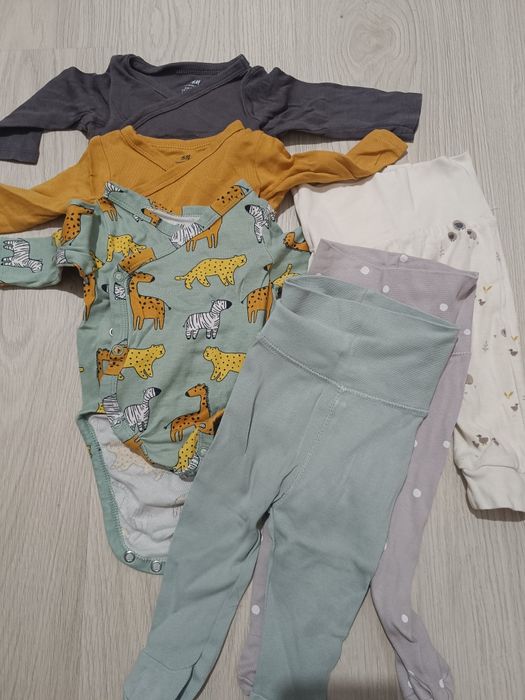 Lot pantaloni și body