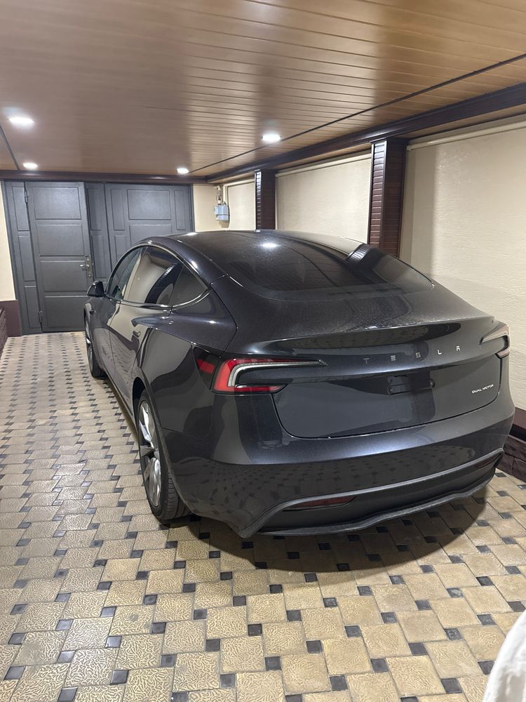 Tesla model 3 Highland