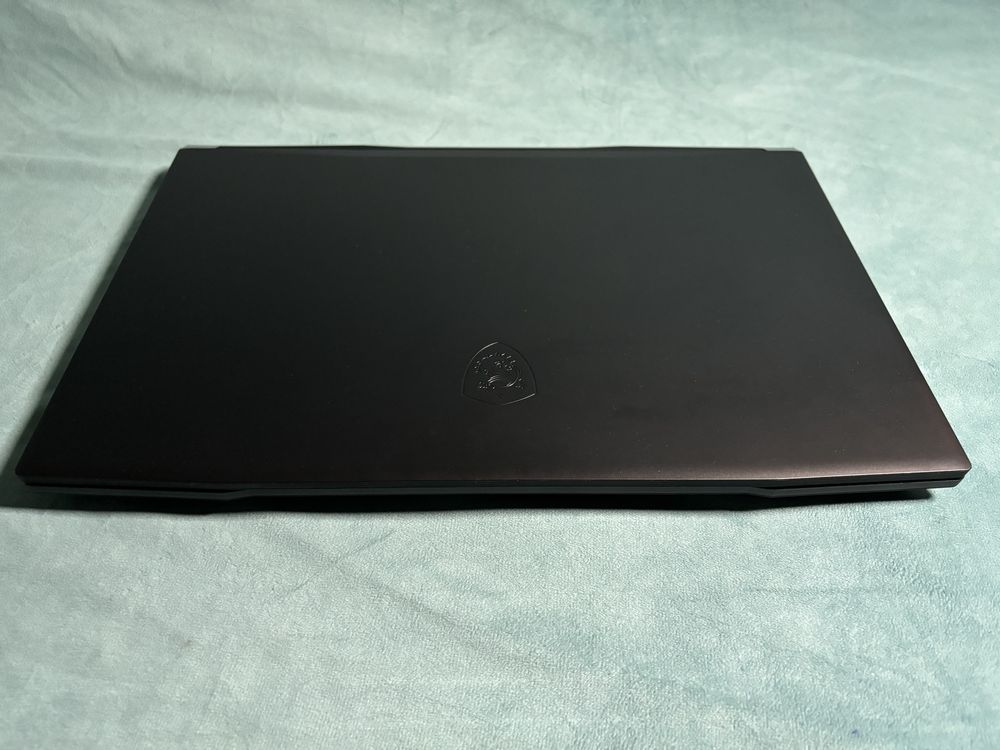 Игровой ноутбук MSI Katana gf76