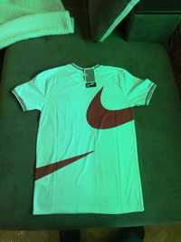 Тениска Nike ,размер S