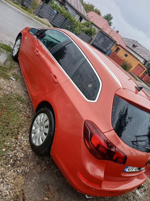 Opel astra j sport tourer